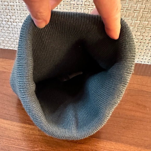 NWOT Green Bay Packers Embroidered "G" Logo Pom Beanie - Picture 8 of 9